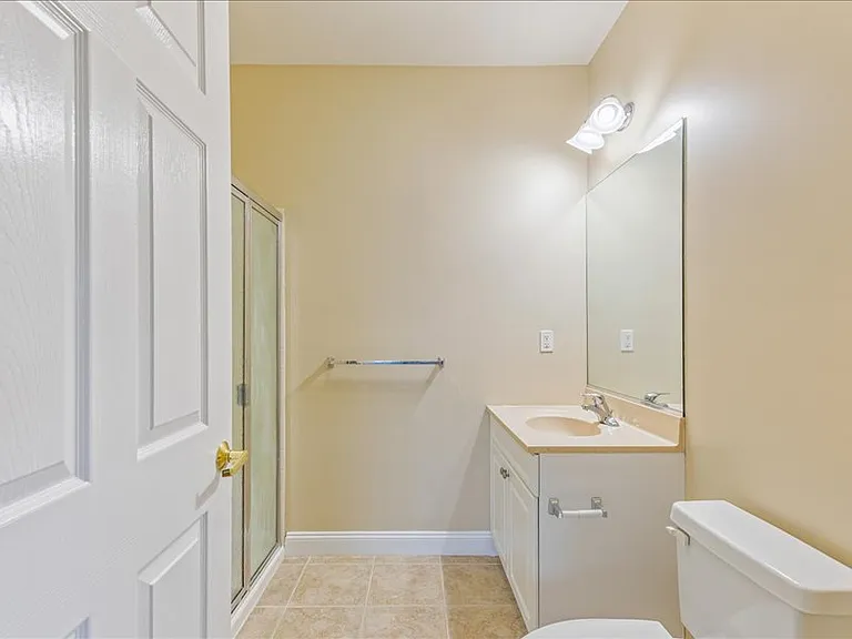 North Pointe Apartments — Photo 7