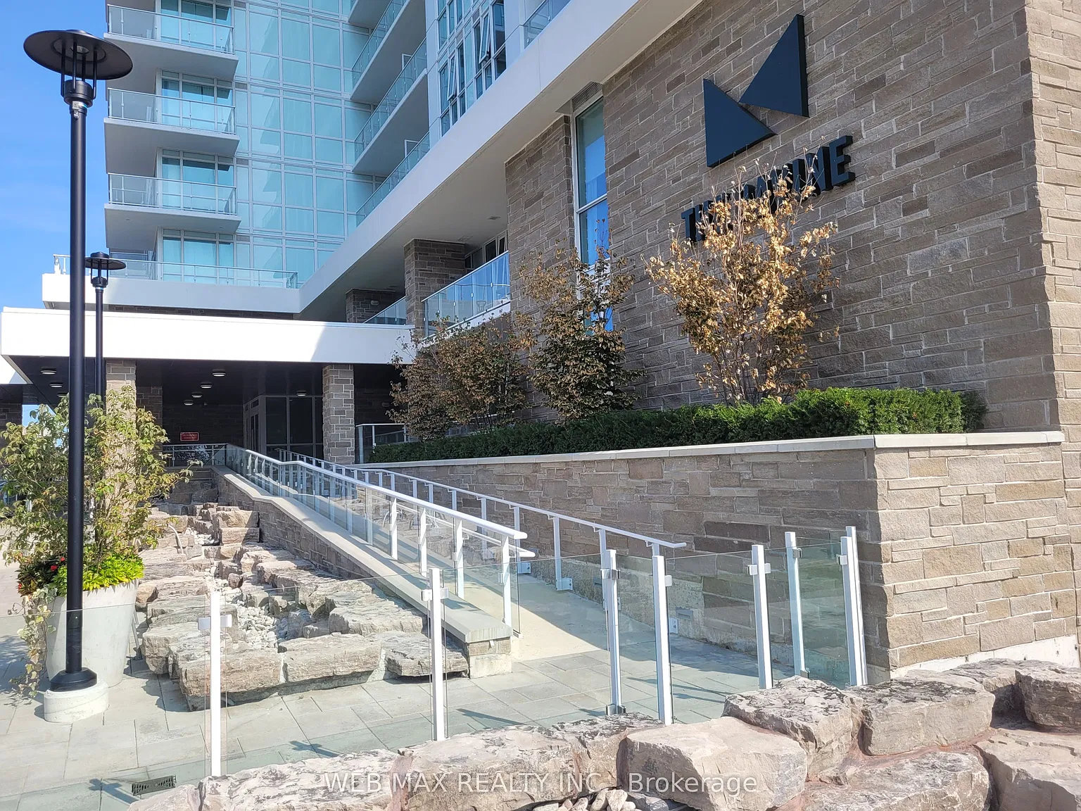 2 bed, $2,350 — Photo 3