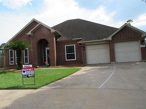 2nd image of 23107 Regal Isle Ct