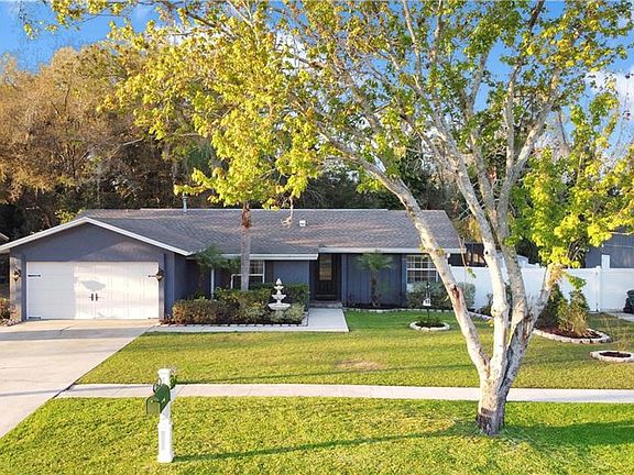 3rd image of 1967 Camelot Ct SW