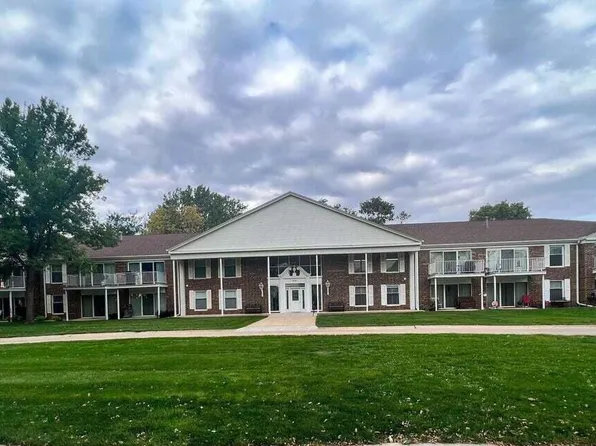 1601 Ohio Ave SW APT 110, Huron, SD 57350
