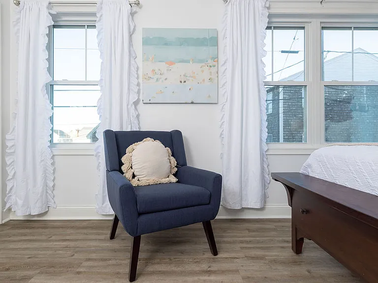 128 Ashworth Ave #206 — Photo 15