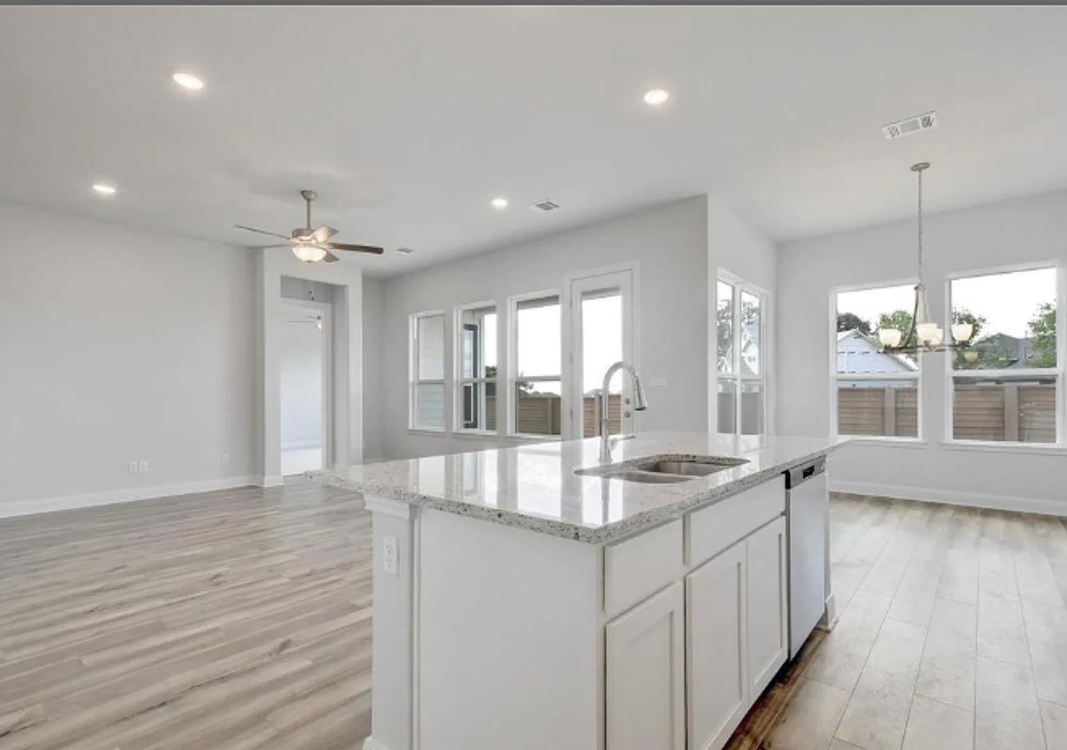112 Revere Dr, Kyle, TX 78640 — Photo 4