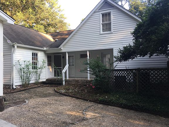 side entrances from driveway