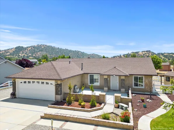 28141 Braeburn Pl, Tehachapi, CA 93561