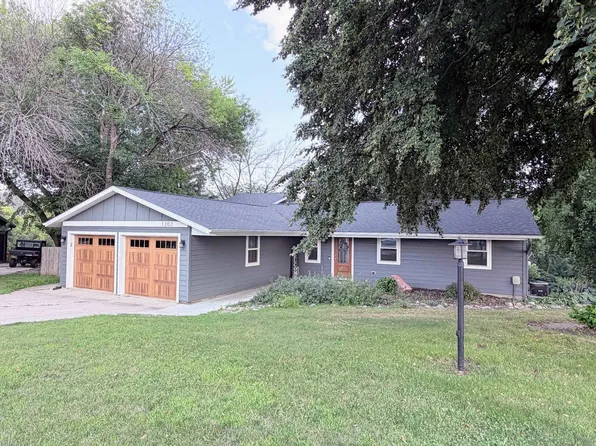 1202 Saint Luke Dr, Spencer, IA 51301