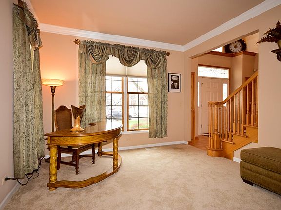 3rd image of 1192 Litchfield Ln
