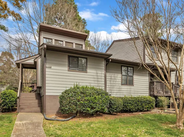 4211 The Oaks Dr, Raleigh, NC 27606