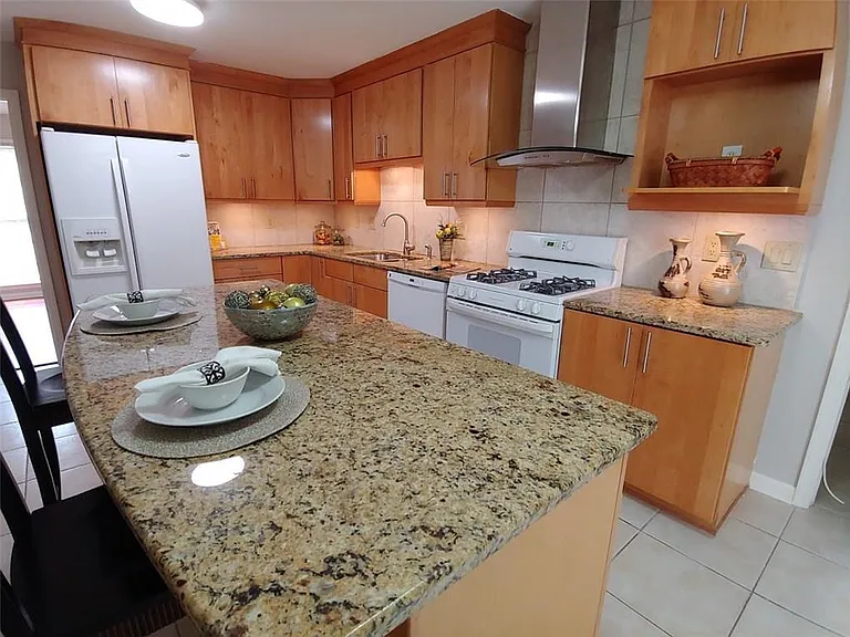 2889 Brookcliff Ln — Photo 11