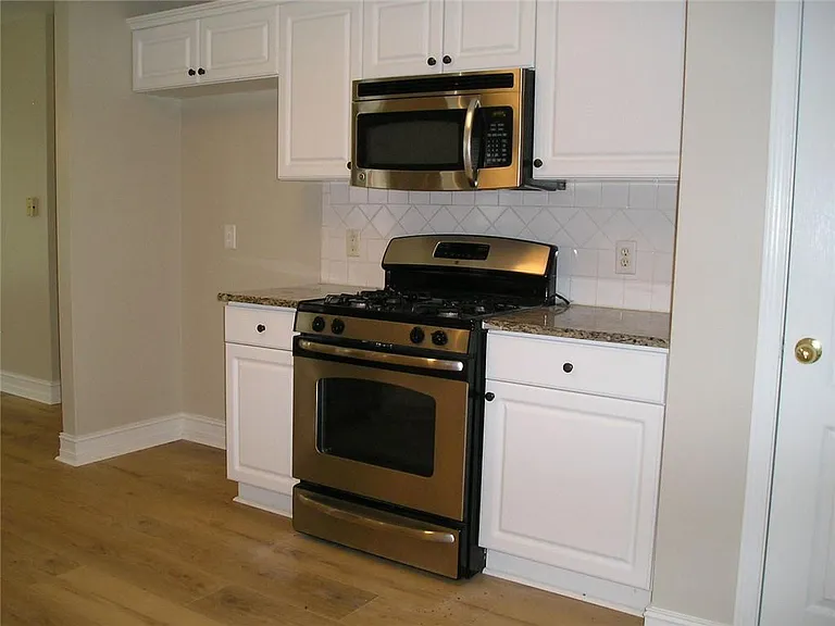 2830 The Terraces Way — Photo 8