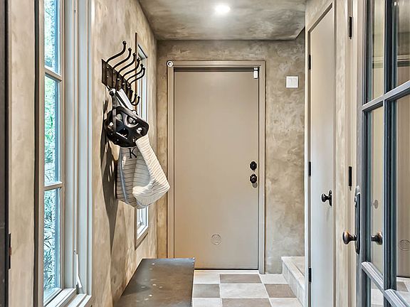 4th image of 5550 Cypress Cottage Ln