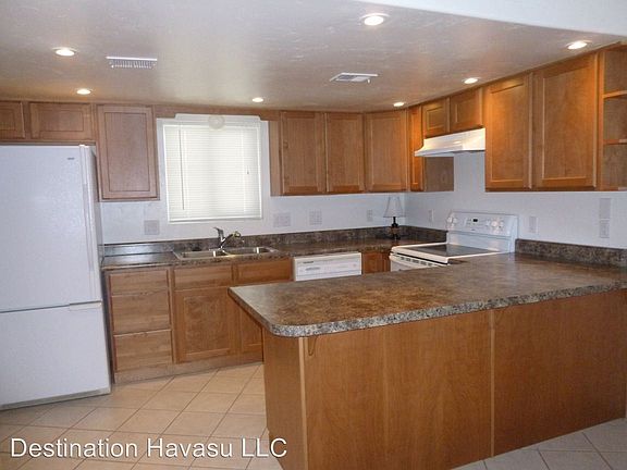 3rd image of 3371 Yaqui Dr