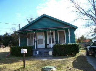 212 3rd St NW, Moultrie, GA 31768