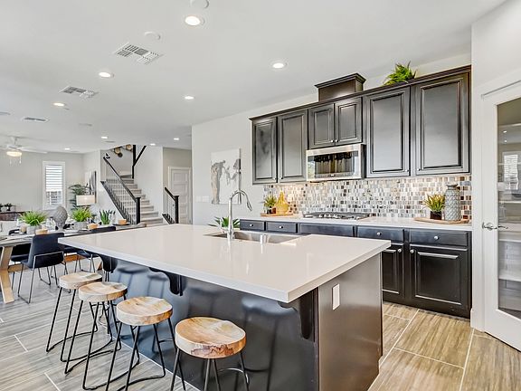 Breakfast bar in kitchen