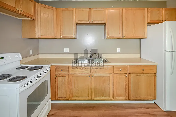 1458 W Congress Ave — Photo 8