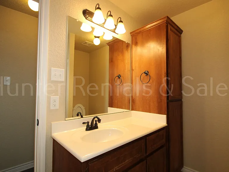 702 W Orion Dr — Photo 22