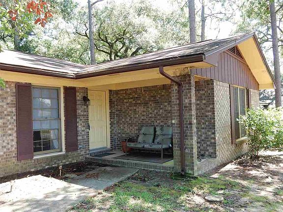 3rd image of 4030 Guinevere Dr