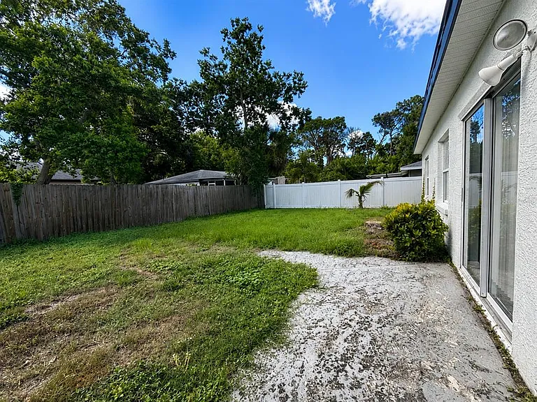 6391 68th Ln N — Photo 21