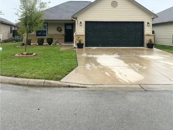 1306 Fern Ct, Gonzales, TX 78629