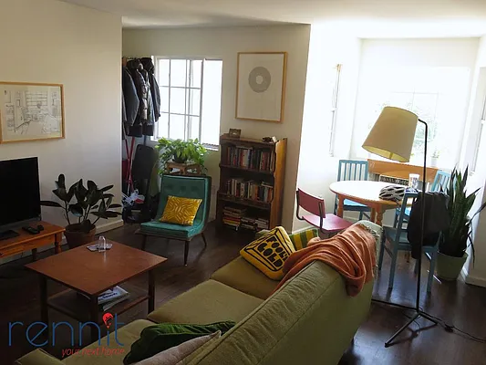 Rented by Rennit Inc. | media 55