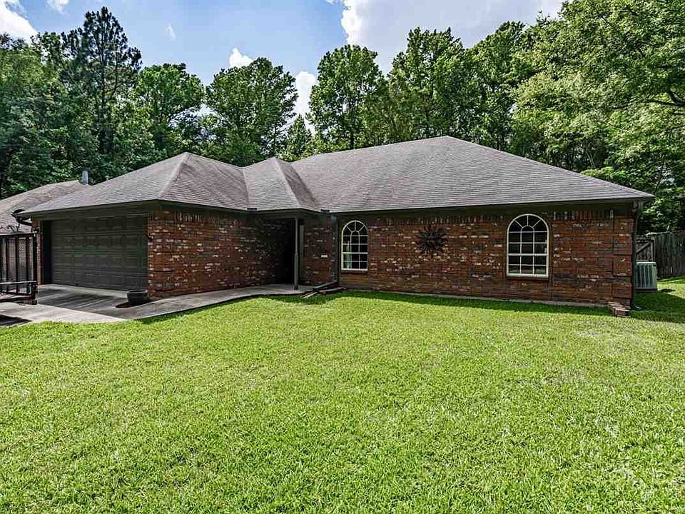 1st image of 311 Crestwood Dr