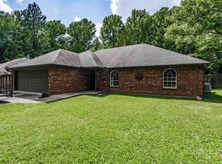 311 Crestwood Dr, Marshall, TX 75672