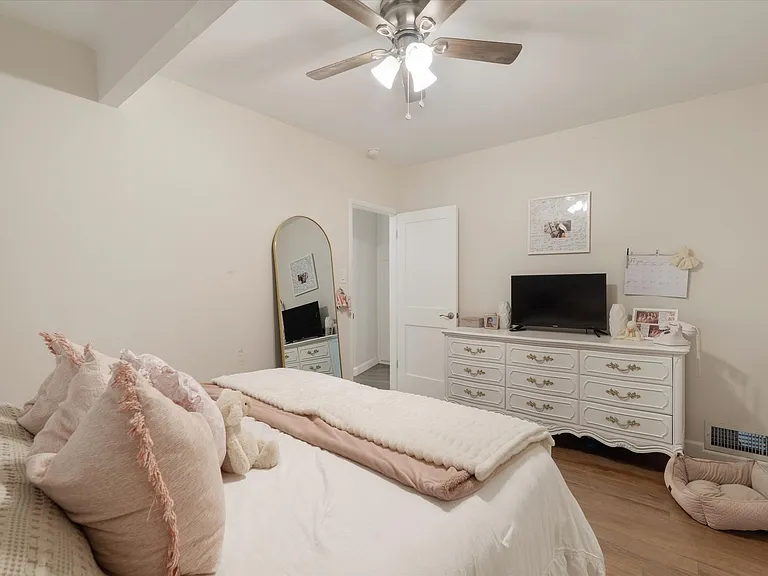 5040 Gould Ave — Photo 22