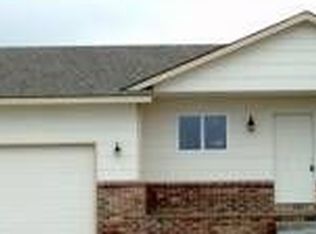 4120 Quail Ridge Dr, Winfield, KS 67156