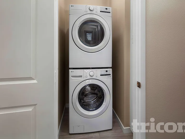 1735 Lorraine Ave #2 — Photo 15