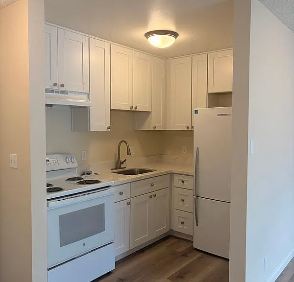 33 Atlas Ave #11 — Photo 1