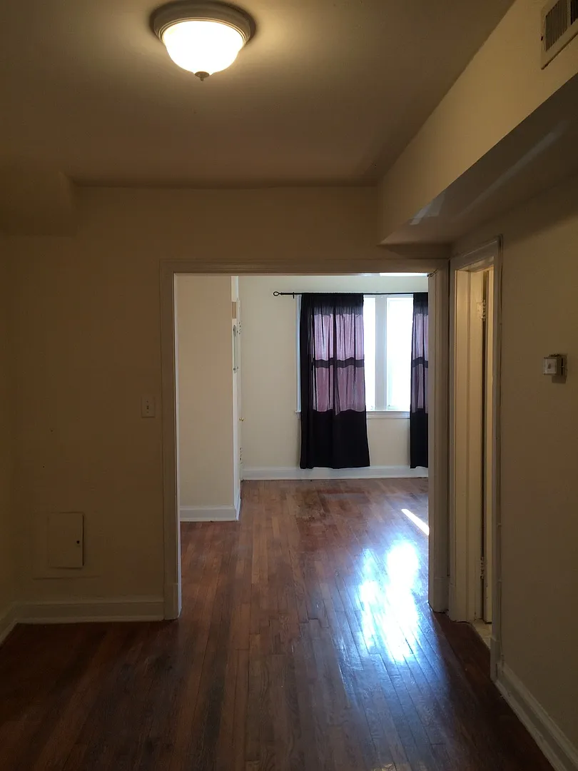 1830 Independence Ave., SE — Photo 2