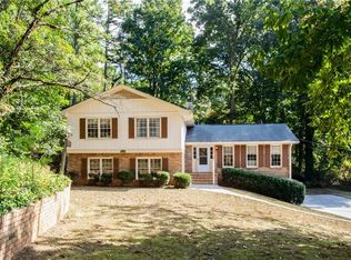 952 Beaver Ln, Lilburn, GA 30047