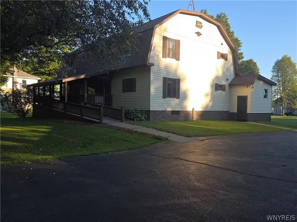 213 Maple St, South Dayton, NY 14138