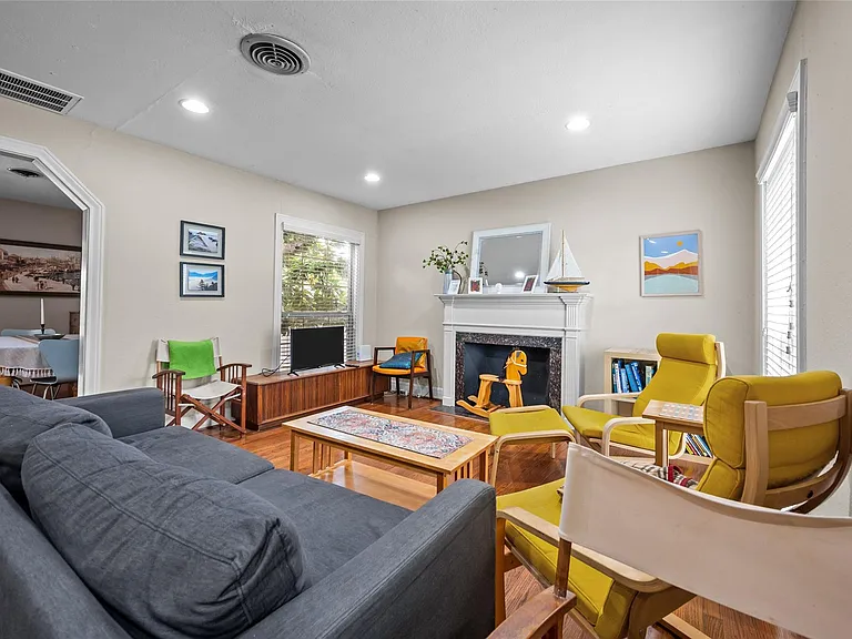 2311 Addison Rd — Photo 26