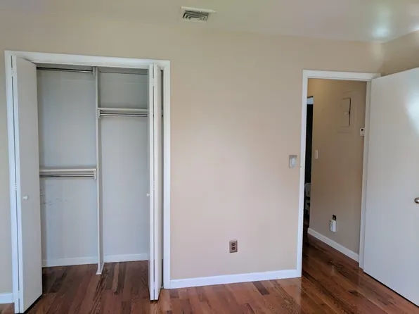 385 Kamena St, Fairview, NJ 07022