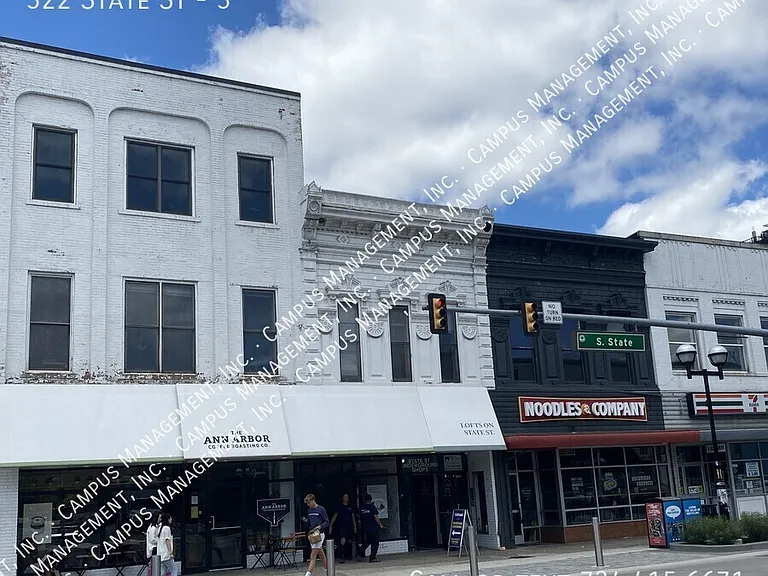 322 N State St #3 — Photo 1
