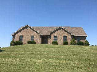 4235 Eagle Crest Dr, Owensboro, KY 42303
