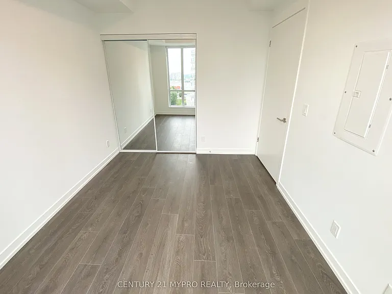 8 Beverley Glen Blvd #1206 — Photo 10