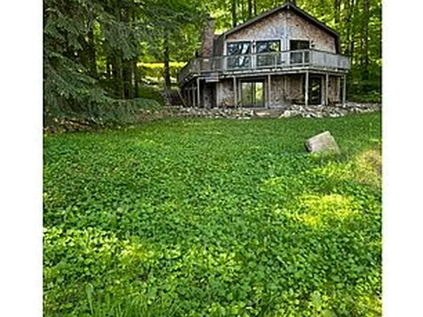 835 Hillcrest Dr, Boon, MI 49618
