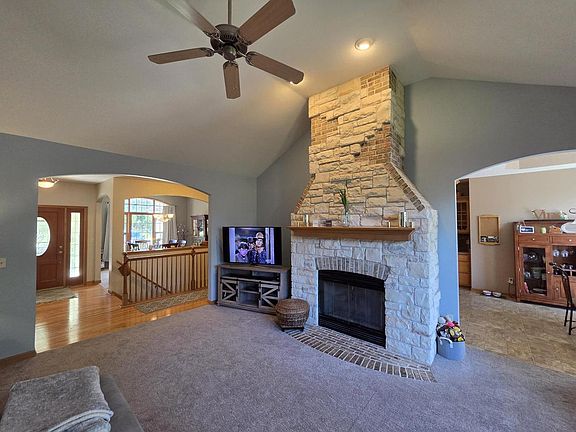 3rd image of W193S6794 Hillendale DRIVE