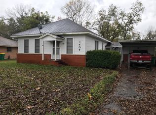 1407 E James St, Baytown, TX 77520