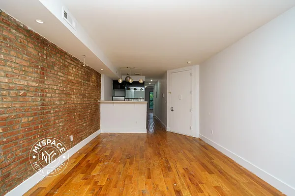 Rented by MySpaceNYC | media 18