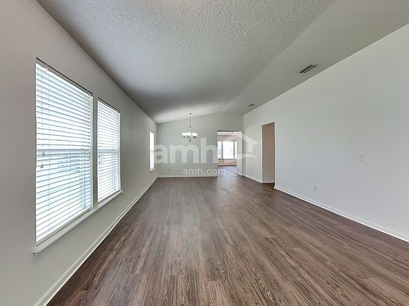 5th image of 76227 Deerwood Dr