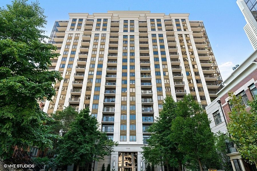 1st image of 1322 S Prairie Ave Unit 508