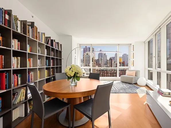 200 Chambers Street 14G image 3 of 21