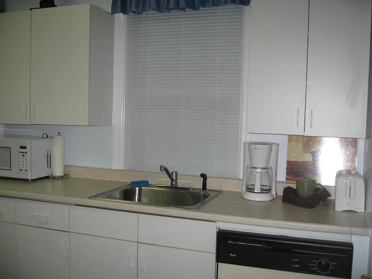 30 Young St #1 — Photo 8