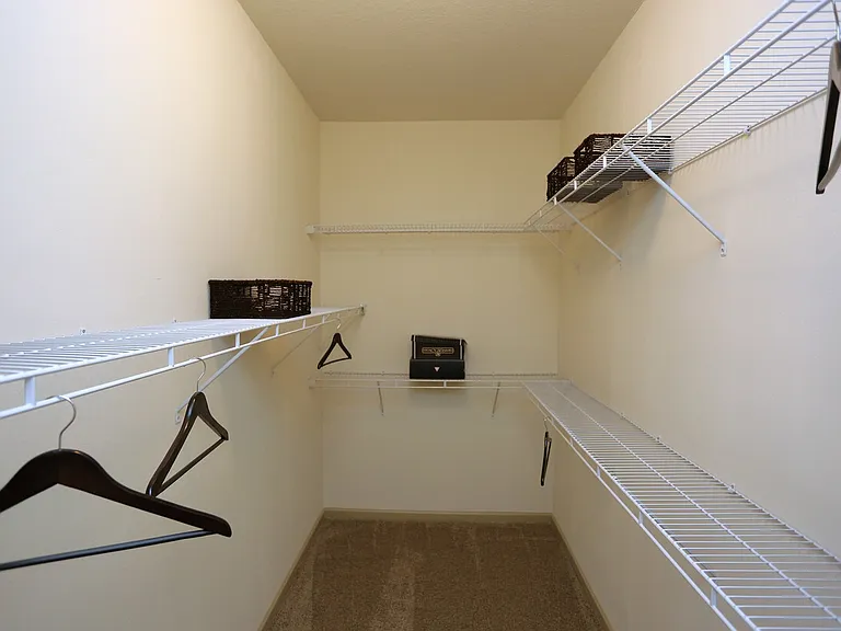 The Hamptons at Palm Beach Gardens Apartments — Photo 15