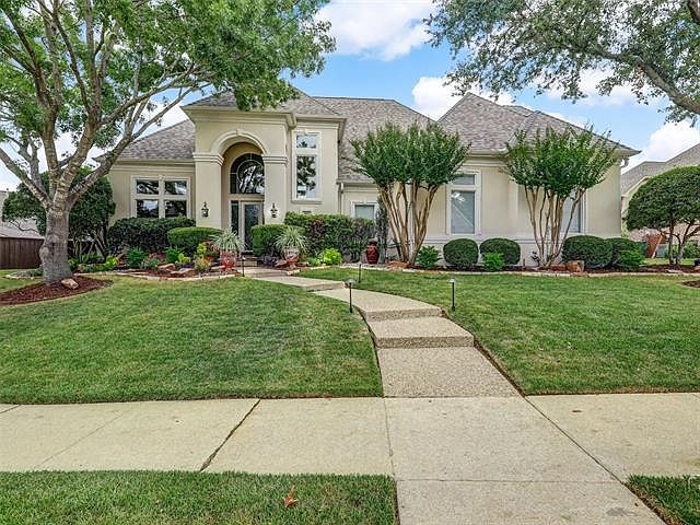 1st image of 803 Lake Creek Dr