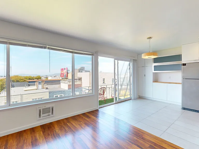 2642 Greenwich St #102 — Photo 12