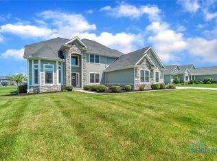 8646 Juniper Ln, Monclova, OH 43542